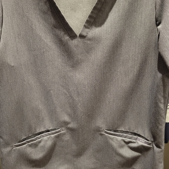 Figs Graphite - Picture 2 of 2